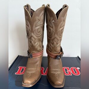New Durango Women’s Brown Khaki‎ Flag Buckle Accessory Snip Toe Cowboy Boot